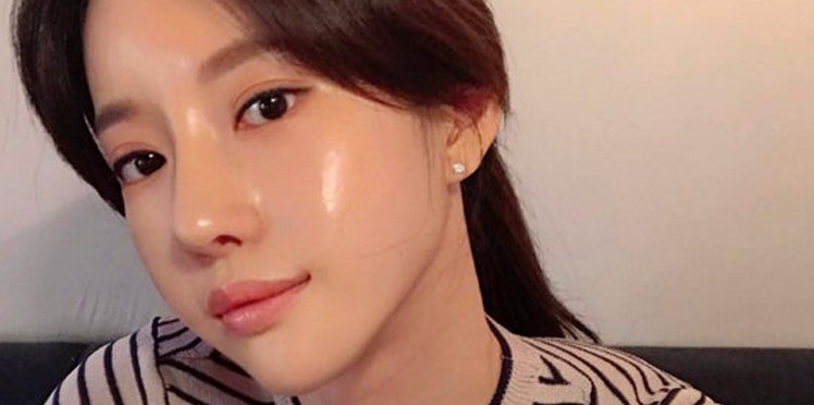 Kulit Cerah dan Kenyal dengan Serum MS Glow Luminous Kulit Cerah dan Kenyal dengan Serum MS Glow Luminous