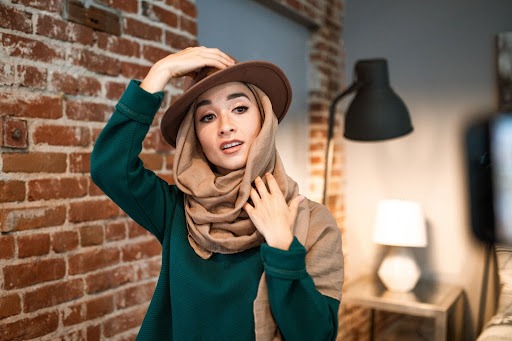 Trend Fashion Muslimah Modern, Syar’i dan Stylish Yang Bisa Kamu Coba! Trend Fashion Muslimah Modern, Syar’i dan Stylish Yang Bisa Kamu Coba!