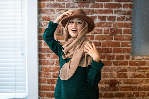 Tips Memilih Baju Muslim Wanita Kekinian, Tampil Cantik Walau di Rumah Aja Tips Memilih Baju Muslim Wanita Kekinian, Tampil Cantik Walau di Rumah Aja