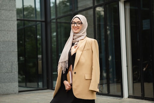 Setelan Baju Muslim Wanita yang Cocok untuk Segala Acara Setelan Baju Muslim Wanita yang Cocok untuk Segala Acara