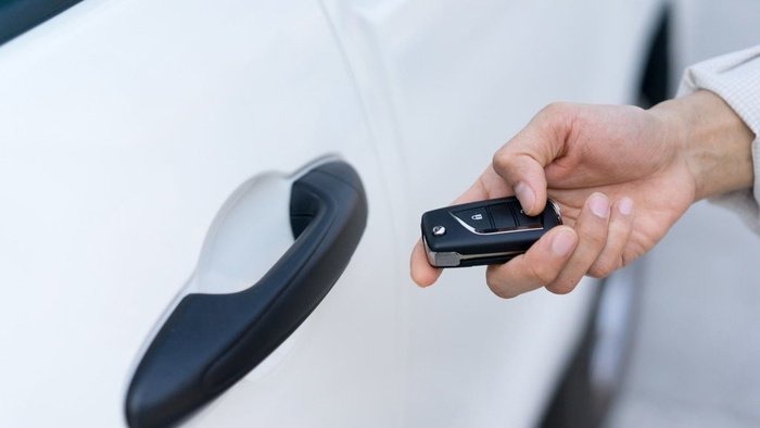 Fitur Keyless Sepeda Motor: Benarkah Aman dari Maling? Baca selengkapnya di artikel "Fitur Keyless Sepeda Motor: Benarkah Aman dari Maling?" Fitur Keyless Sepeda Motor: Benarkah Aman dari Maling? Baca selengkapnya di artikel "Fitur Keyless Sepeda Motor: Benarkah Aman dari Maling?"