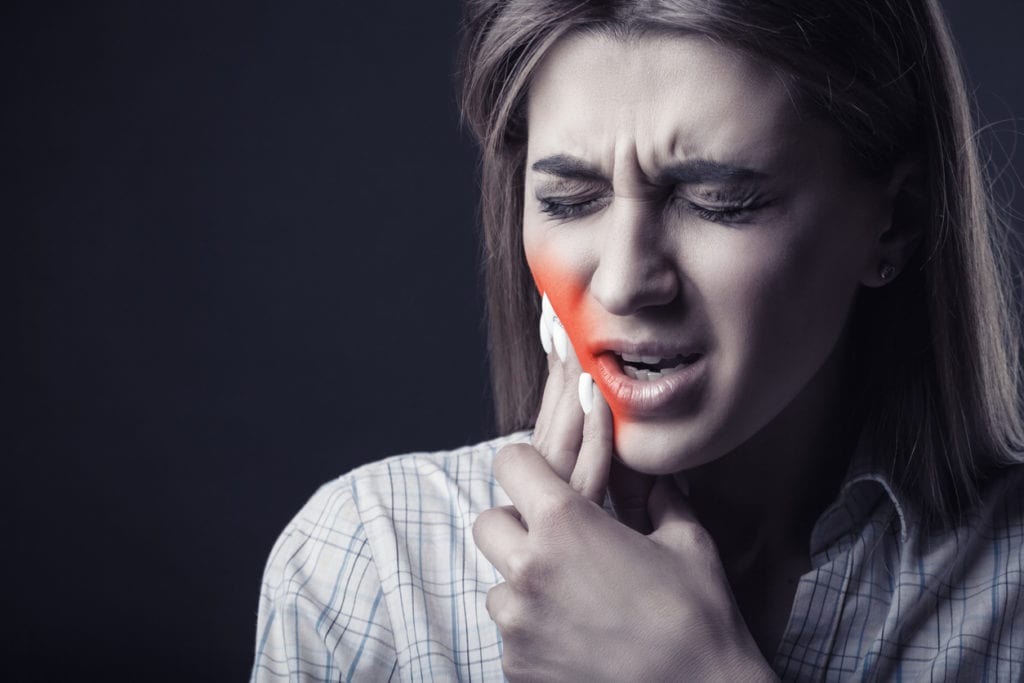Salah Satu Abses Gigi Yang Berbahaya - Abses Periapikal! Apa Penyebabnya??
