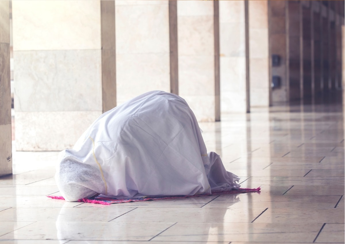 Ingin Sujud Agar Bayi Tidak Sungsang? Simak Posisi-Posisi Sujud yang Baik dan Benar