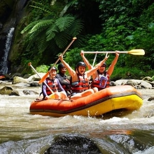 Petualangan Arung Jeram Rafting Adventure di Sungai Bali