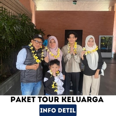 Keceriaan orang tua dan anak-anak berwisata di kebun binatang Bali.