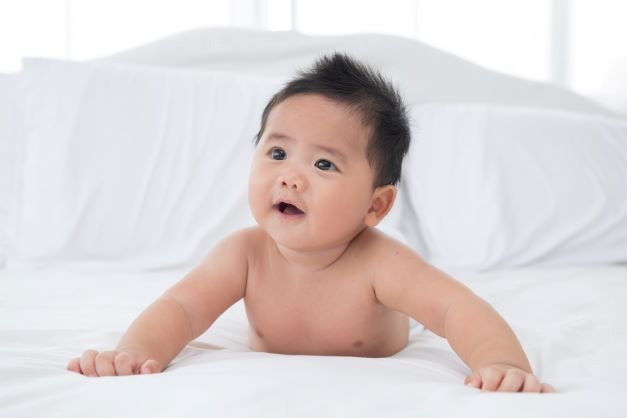 Bayi yang sehat dan bahagia