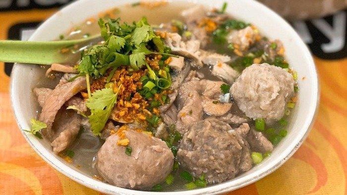 Bakso siap disantap