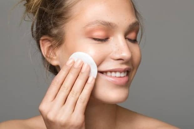 Jangan Salah, Ini Urutan Skincare untuk Hasil Make Up Maksimal