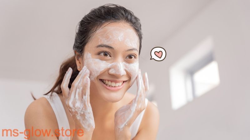 Membersihkan Wajah dengan Facial Wash