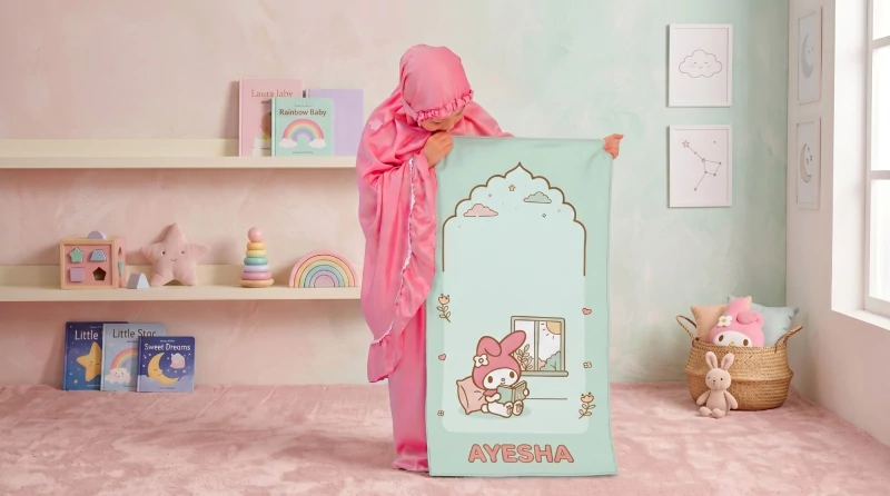 Sajadah anak waterproof praktis bisa digulung dengan gantungan karabiner